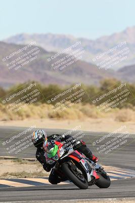 media/Nov-16-2025-Race Pace (Sun) [[8c5fa54630]]/Non Verified Riders (1st 20 Minutes)/2-Turn 10 (1010am)/